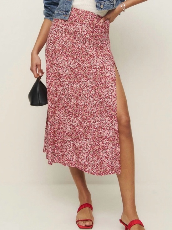 Reformation Dresses & Skirts - Reformation Zoe midi skirt in La Vie en Rose